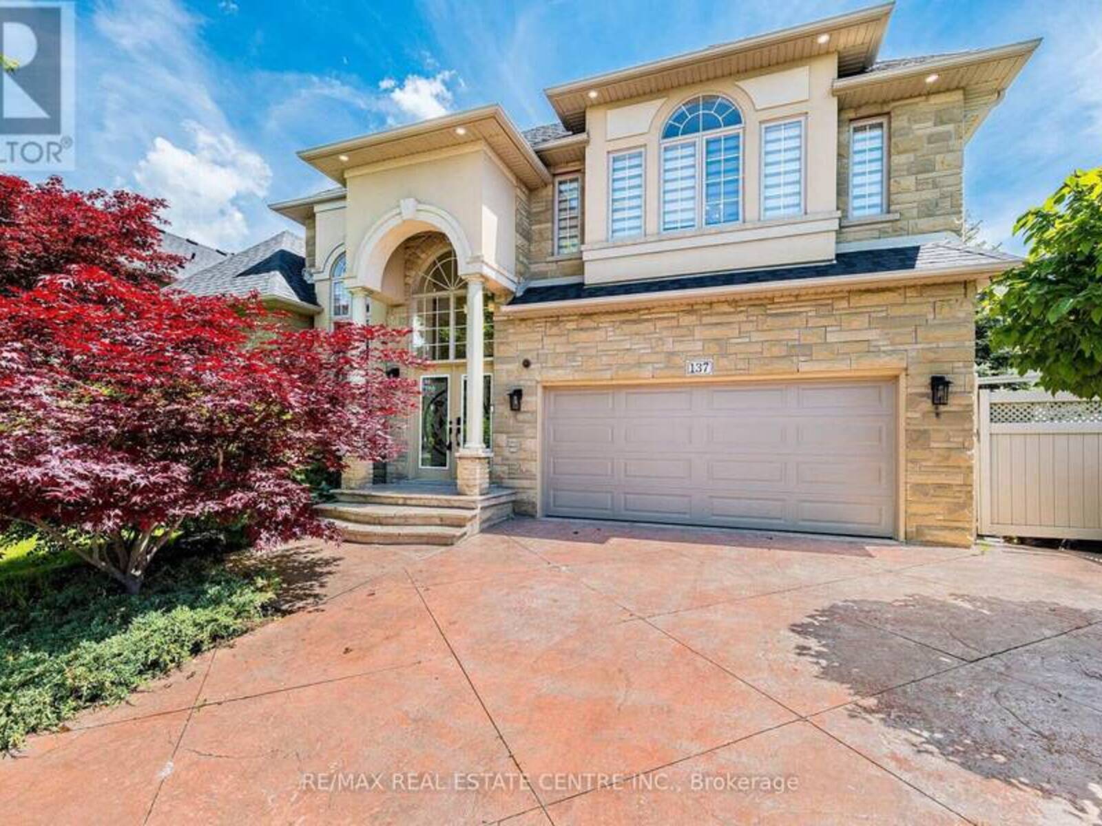 ANCASTER - 137 CLOVERLEAF DRIVE, Hamilton, Ontario L9K 1R6