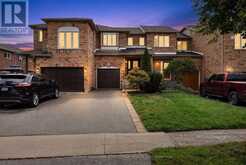 620 BONDI AVENUE | Newmarket Ontario | Slide Image One