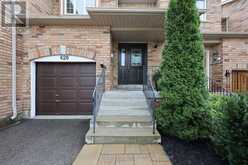 620 BONDI AVENUE | Newmarket Ontario | Slide Image Four