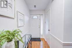 35 BARDS WALKWAY | Toronto Ontario | Slide Image Four