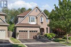 9 PEBBLEBROOK CRESCENT | Whitby Ontario | Slide Image One