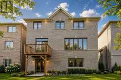 77 BIG CANOE DRIVE | Georgina Ontario | Slide Image Two