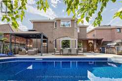 38 FELT CRESCENT | Barrie Ontario | Slide Image Two