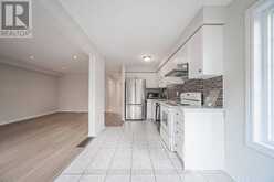 59 BLOOMGATE CRESCENT | Richmond Hill Ontario | Slide Image Sixteen