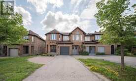 59 BLOOMGATE CRESCENT | Richmond Hill Ontario | Slide Image Two