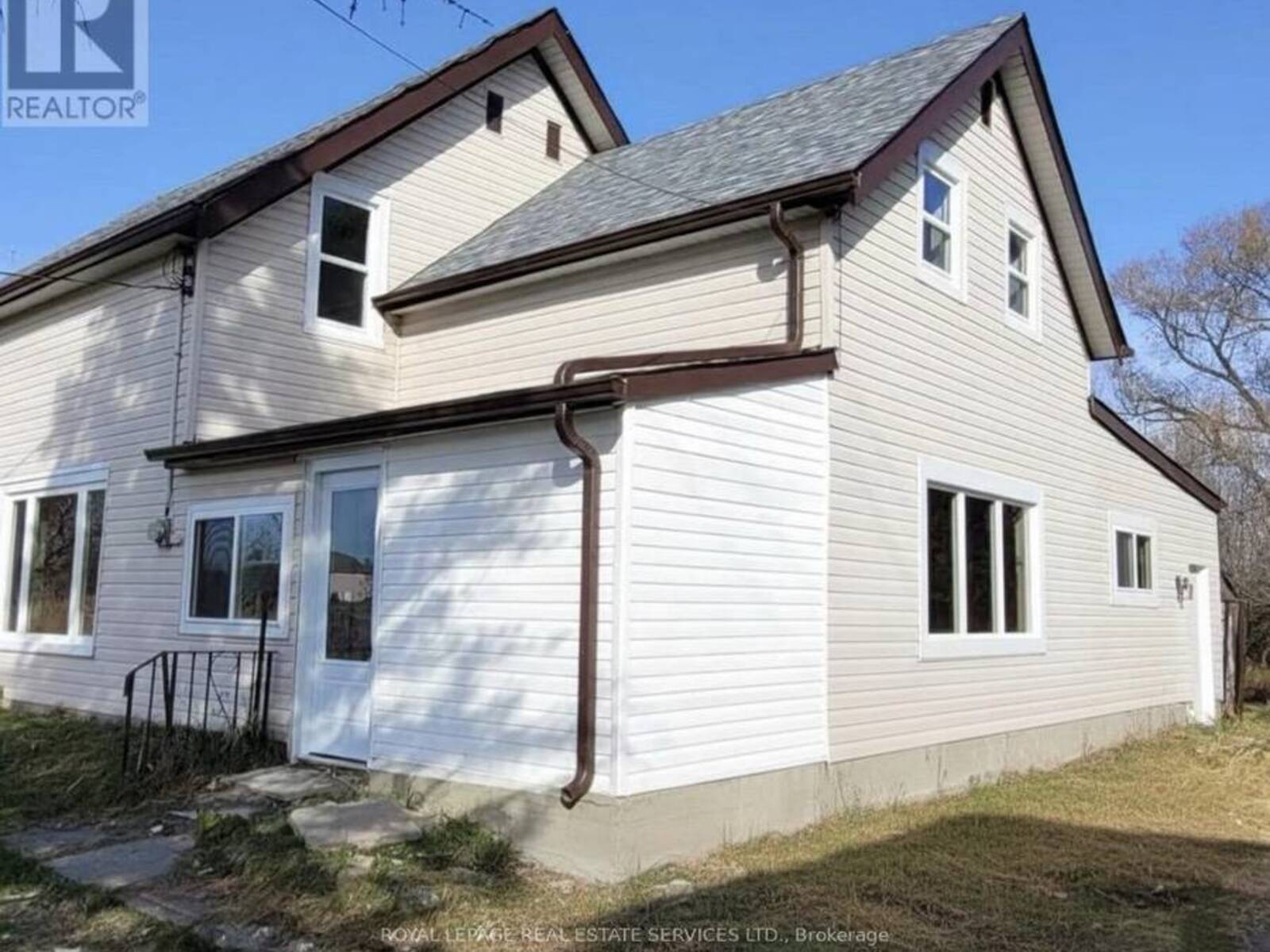 21062 LOYALIST PARKWAY, Prince Edward, Ontario K0K 1L0