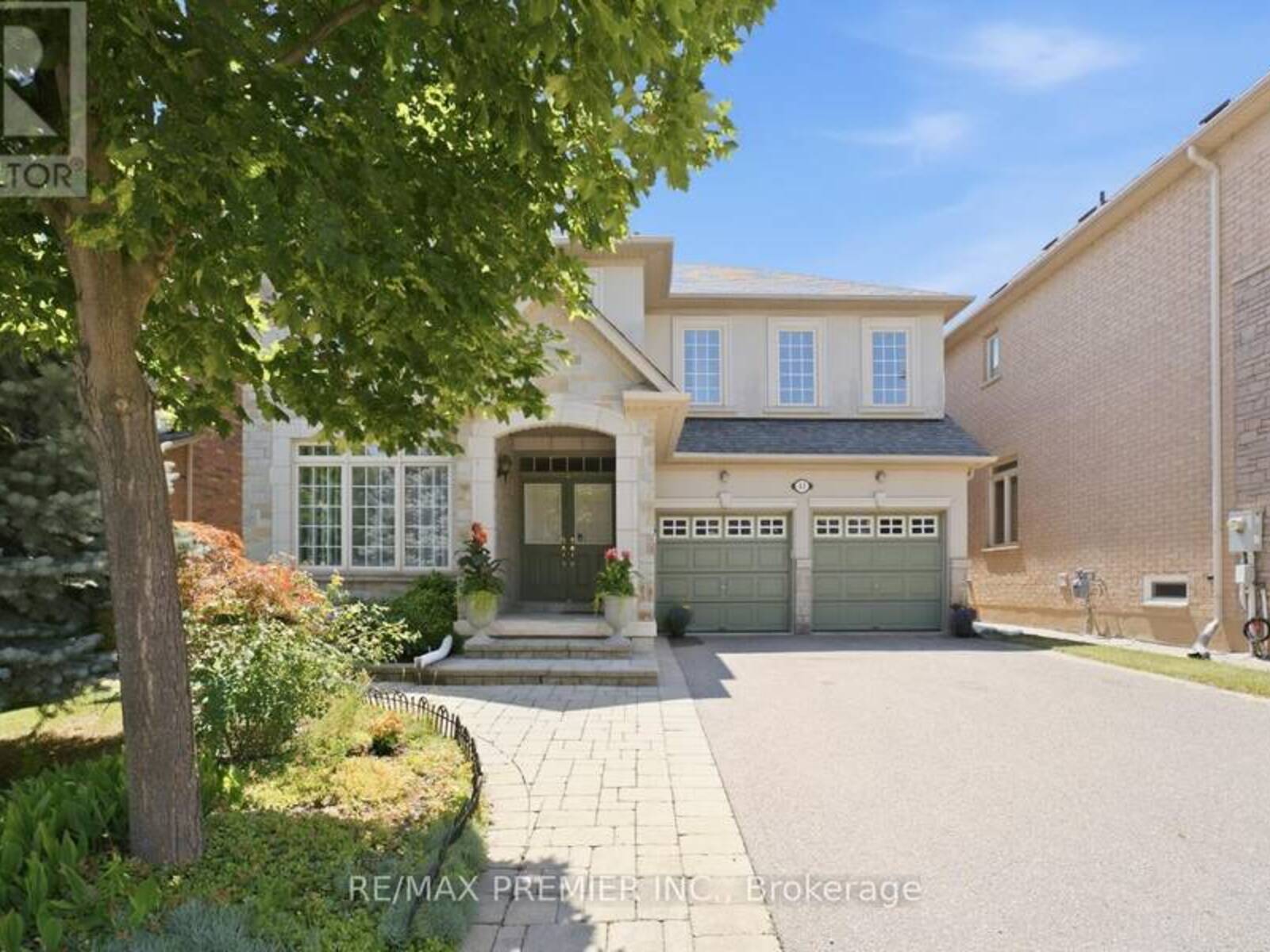 63 SUMMERIDGE DRIVE, Vaughan, Ontario L4J 8T3