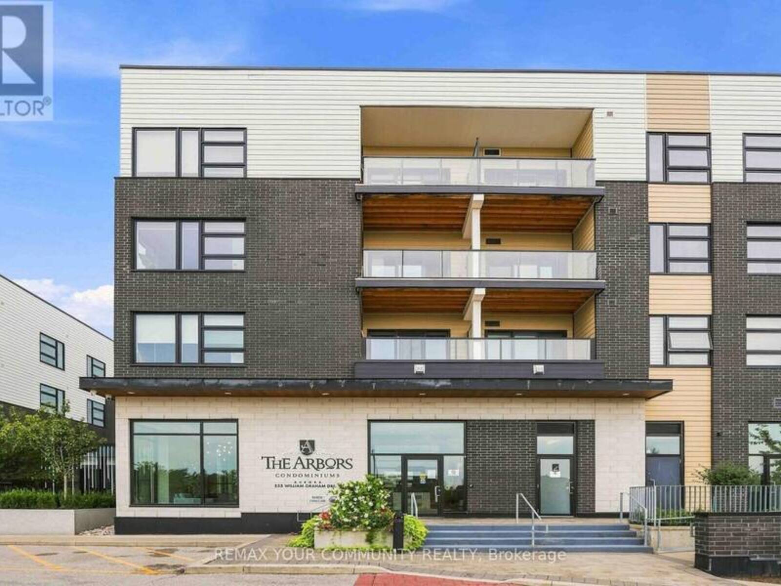 238 - 555 WILLIAM GRAHAM DRIVE, Aurora, Ontario L4G 4H9