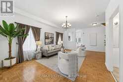 62 COLONIAL CRESCENT | Richmond Hill Ontario | Slide Image Thirty-seven