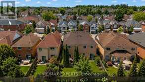 62 COLONIAL CRESCENT | Richmond Hill Ontario | Slide Image Three