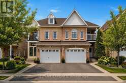 62 COLONIAL CRESCENT | Richmond Hill Ontario | Slide Image Nine