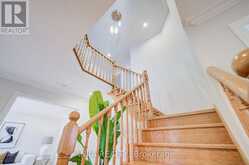 32 TURNBERRY CRESCENT | Markham Ontario | Slide Image Twenty