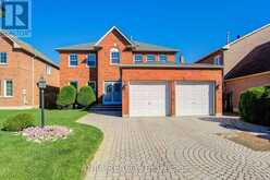 32 TURNBERRY CRESCENT | Markham Ontario | Slide Image Two