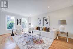 32 TURNBERRY CRESCENT | Markham Ontario | Slide Image Eight