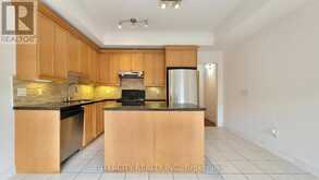 86 LAKESHORE ROAD W | Oakville Ontario | Slide Image Fifteen
