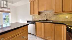 86 LAKESHORE ROAD W | Oakville Ontario | Slide Image Nineteen