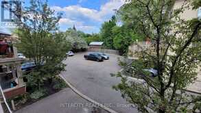 86 LAKESHORE ROAD W | Oakville Ontario | Slide Image Thirty