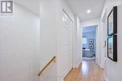 19 ASPENWOOD DRIVE | Toronto Ontario | Slide Image Sixteen