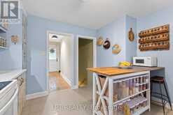 98 DON MOR DRIVE | Newmarket Ontario | Slide Image Fifteen