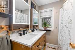 98 DON MOR DRIVE | Newmarket Ontario | Slide Image Eighteen