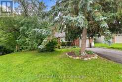 98 DON MOR DRIVE | Newmarket Ontario | Slide Image Five