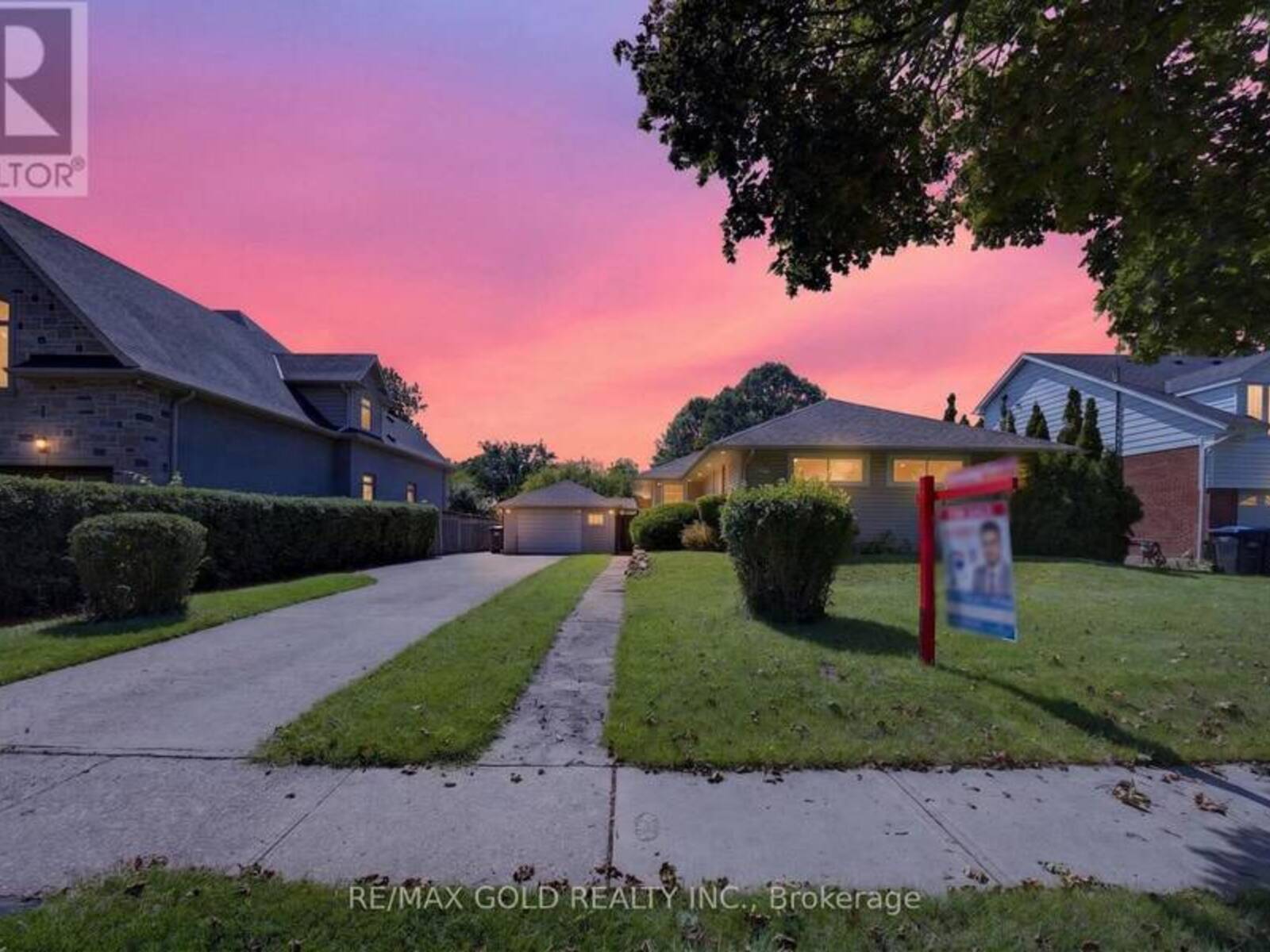 29 TRELEAVEN DRIVE, Brampton, Ontario L6Y 1X7