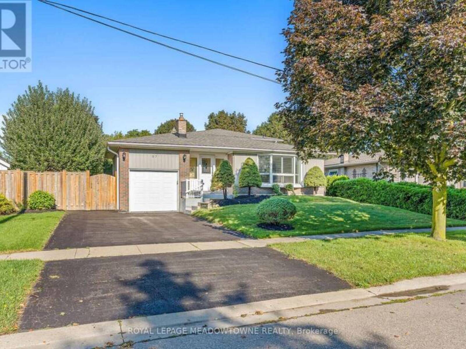 57 DAWSON CRESCENT, Halton Hills, Ontario L7G 1H3