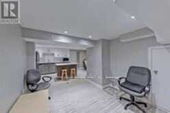 114 CARTIER CRESCENT | Richmond Hill Ontario | Slide Image Thirteen