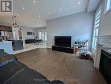 230 PARADELLE DRIVE | Richmond Hill Ontario | Slide Image Eighteen