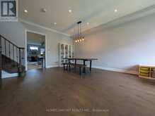 230 PARADELLE DRIVE | Richmond Hill Ontario | Slide Image Four