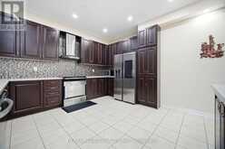 49 SQUIRE ELLIS DRIVE | Brampton Ontario | Slide Image Thirteen