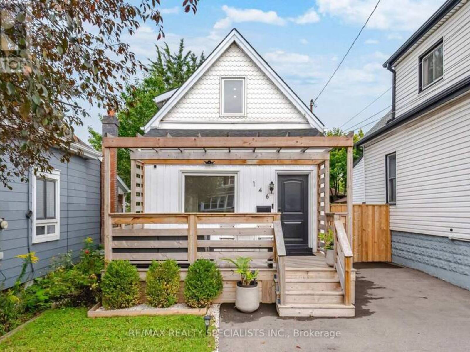 146 CAMPBELL AVENUE, Hamilton, Ontario L8H 2E9