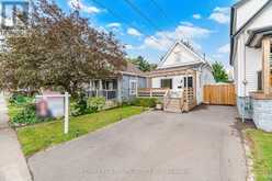146 CAMPBELL AVENUE | Hamilton Ontario | Slide Image Three