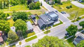 162 GRAND RIVER AVENUE | Brantford Ontario | Slide Image Four
