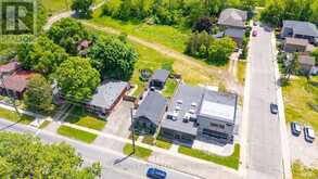 162 GRAND RIVER AVENUE | Brantford Ontario | Slide Image Seven