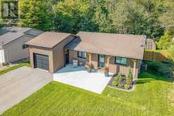 47 SANDSPRINGS CRESCENT | Angus Ontario | Slide Image Two