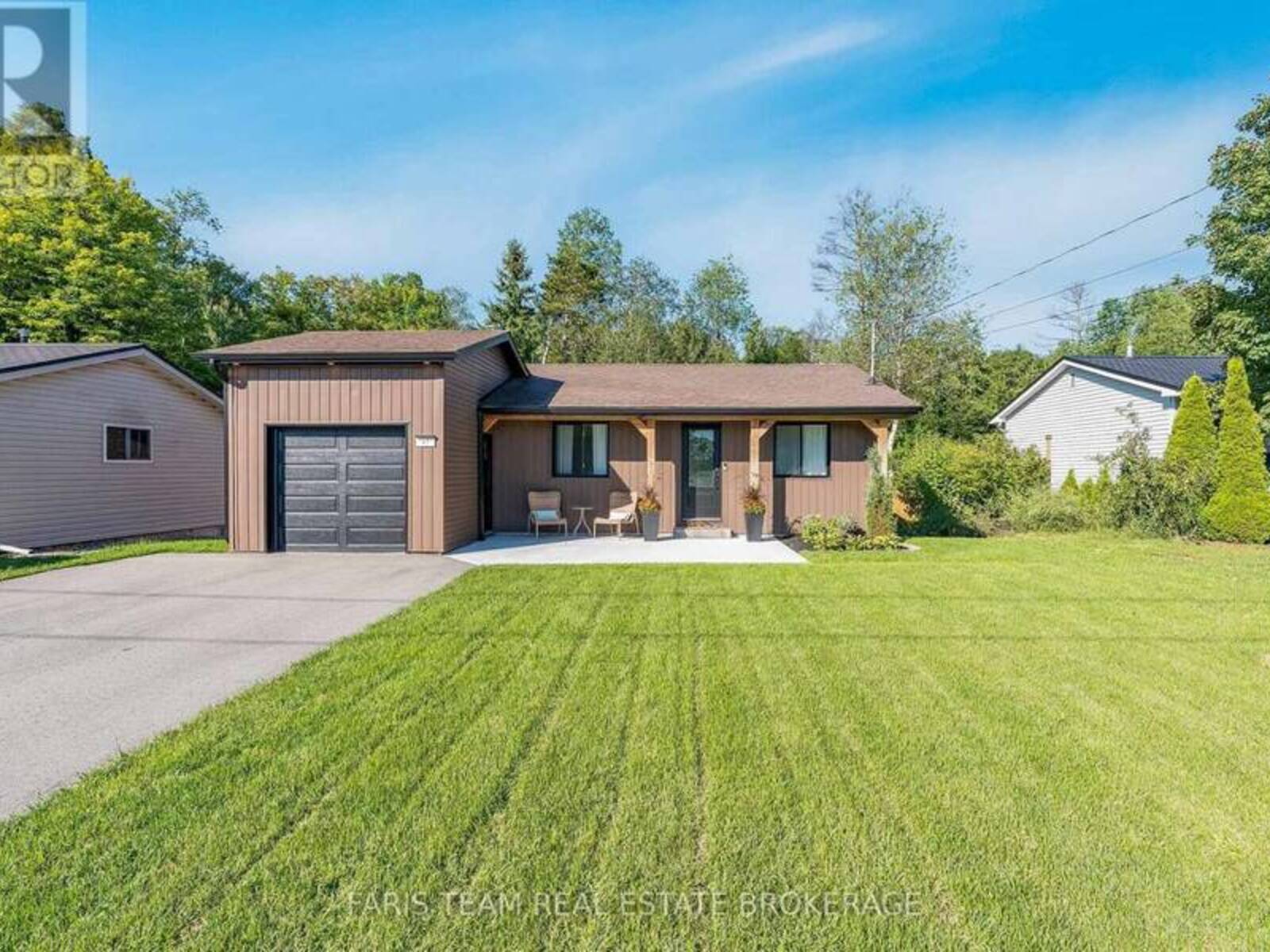 47 SANDSPRINGS CRESCENT, Angus, Ontario L0M 1B0