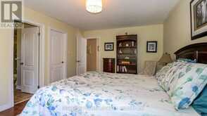 26 STAPLETON PLACE | Barrie Ontario | Slide Image Thirteen