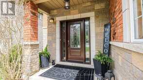 26 STAPLETON PLACE | Barrie Ontario | Slide Image Three