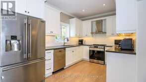 26 STAPLETON PLACE | Barrie Ontario | Slide Image Nine