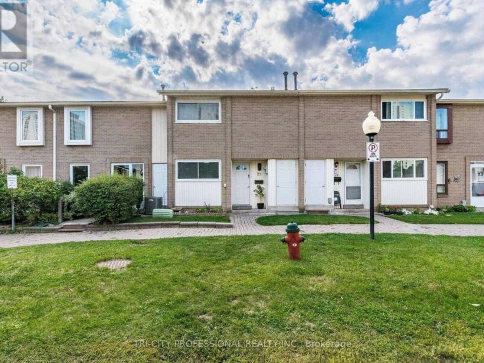 25 CRAIGLEIGH CRESCENT, Brampton, Ontario L6T 2E3