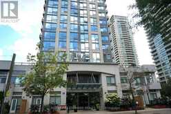 35 HOLLYWOOD AVENUE | Toronto Ontario | Slide Image Two