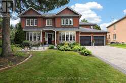 713 EXCELLER CIRCLE | Newmarket Ontario | Slide Image Two