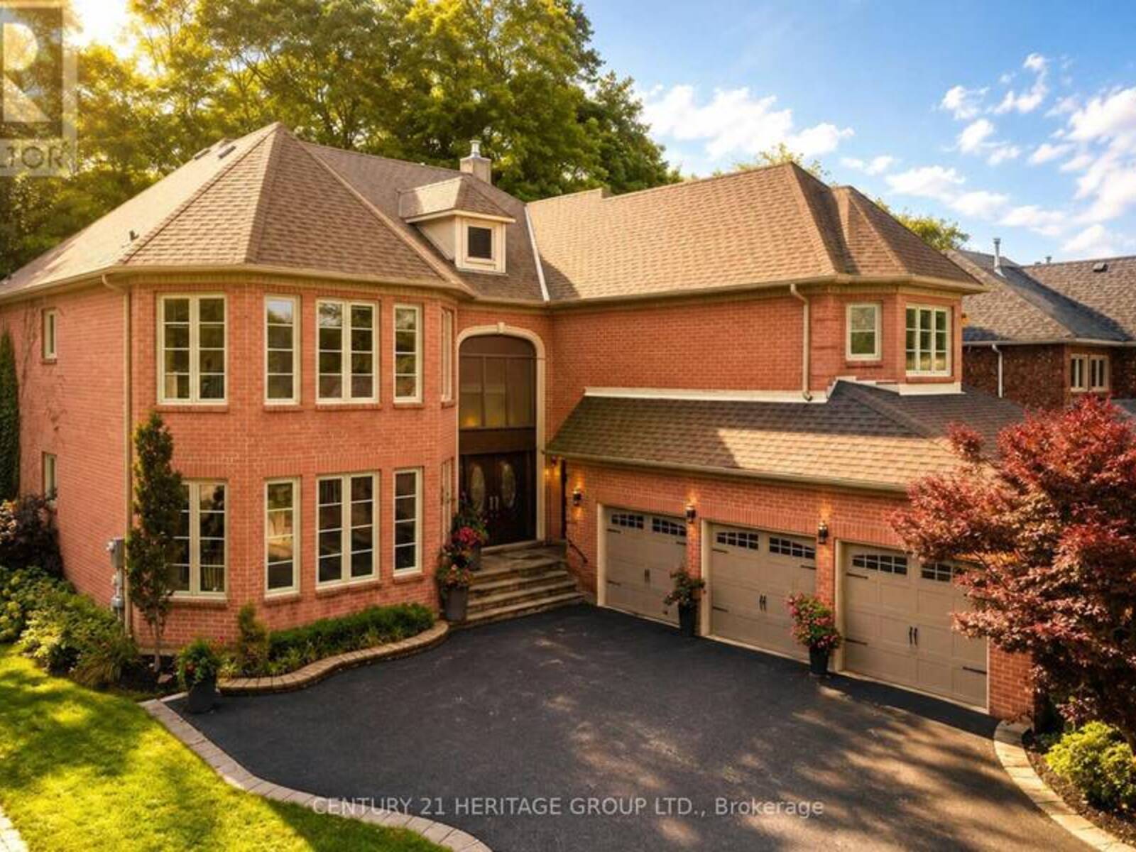 48 CARLYLE CRESCENT, Aurora, Ontario L4G 6P6