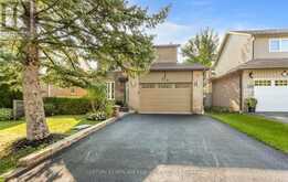 574 SUNNYVALE CRESCENT | Milton Ontario | Slide Image Three