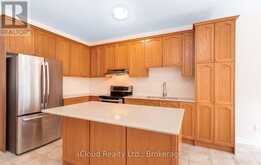 10 - 47 SEEDHOUSE ROAD | Brampton Ontario | Slide Image Fifteen
