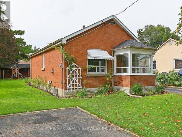 54 WOODWARD AVENUE Brampton Ontario, L6V 1K4 - 3 Bedrooms Home For Sale