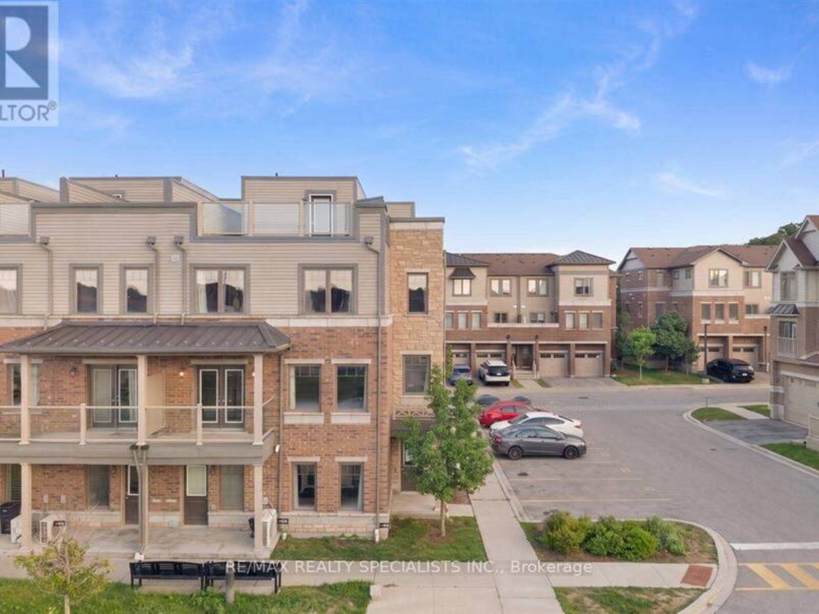 E8 - 70 WILLOWRUN DRIVE, Kitchener, Ontario N2A 0J3