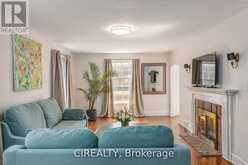 25 HOWARD AVENUE | Oakville Ontario | Slide Image Eight