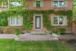 6031 EDENWOOD DRIVE | Mississauga Ontario | Slide Image Four